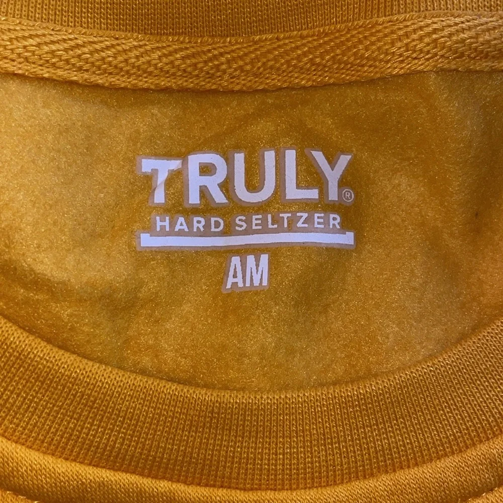 NWOT Truly Hard Seltzer Colorblock Sweatshirt. Size Medium. - Picture 3 of 4